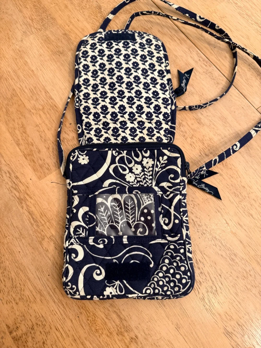 Vera Bradley Navy and Cream Quilted Crossbody Pouch